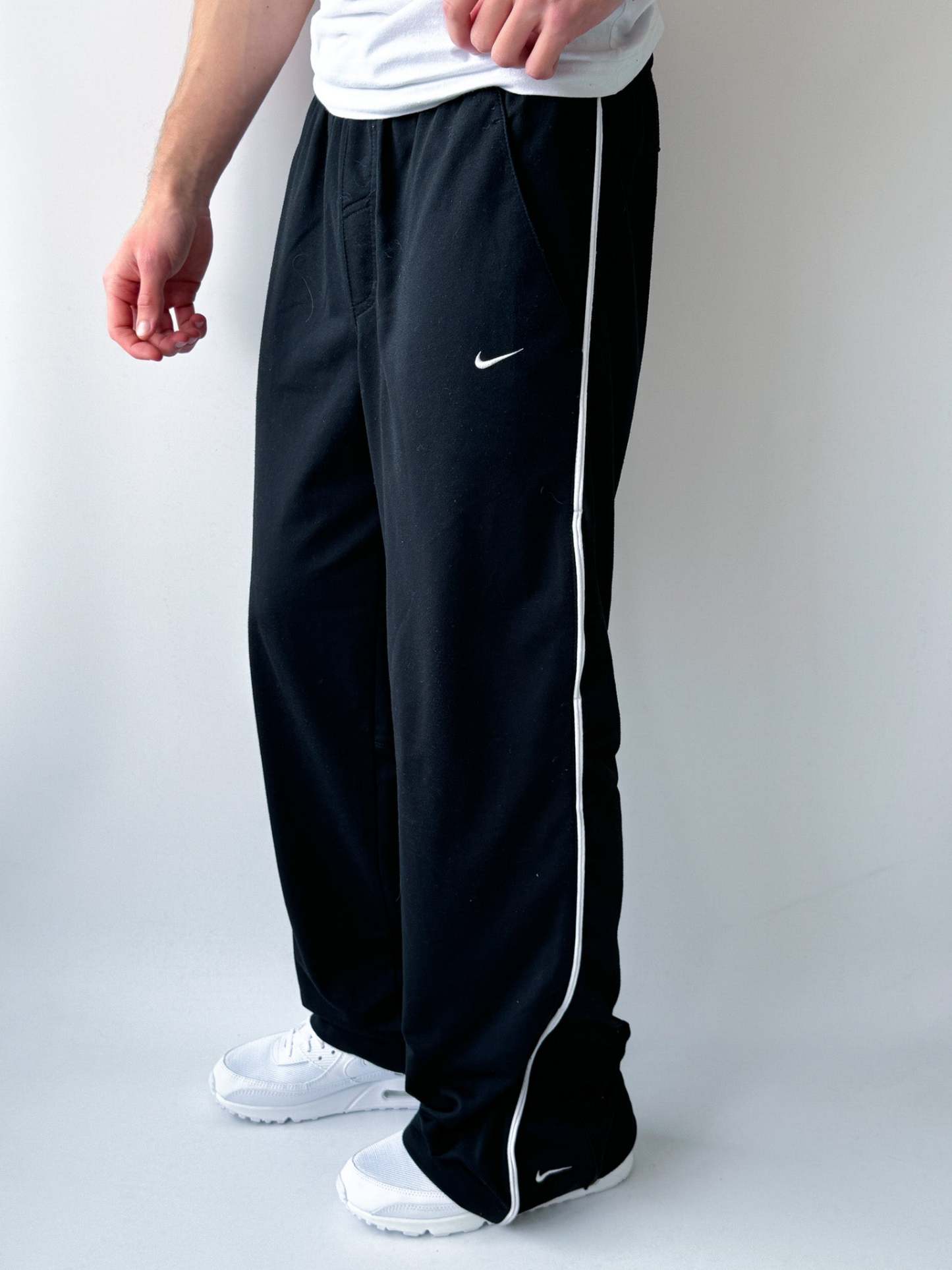 NIKE VINTAGE TRACKPANTS MYSTERY BOX (3 PIECES)