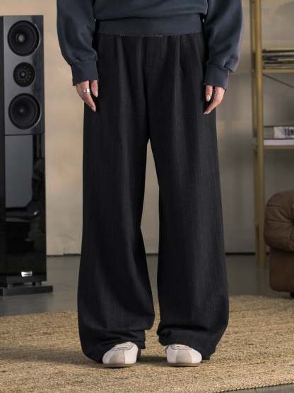 PINSTRIPE PLEATED PANTS - BLACK-OSI