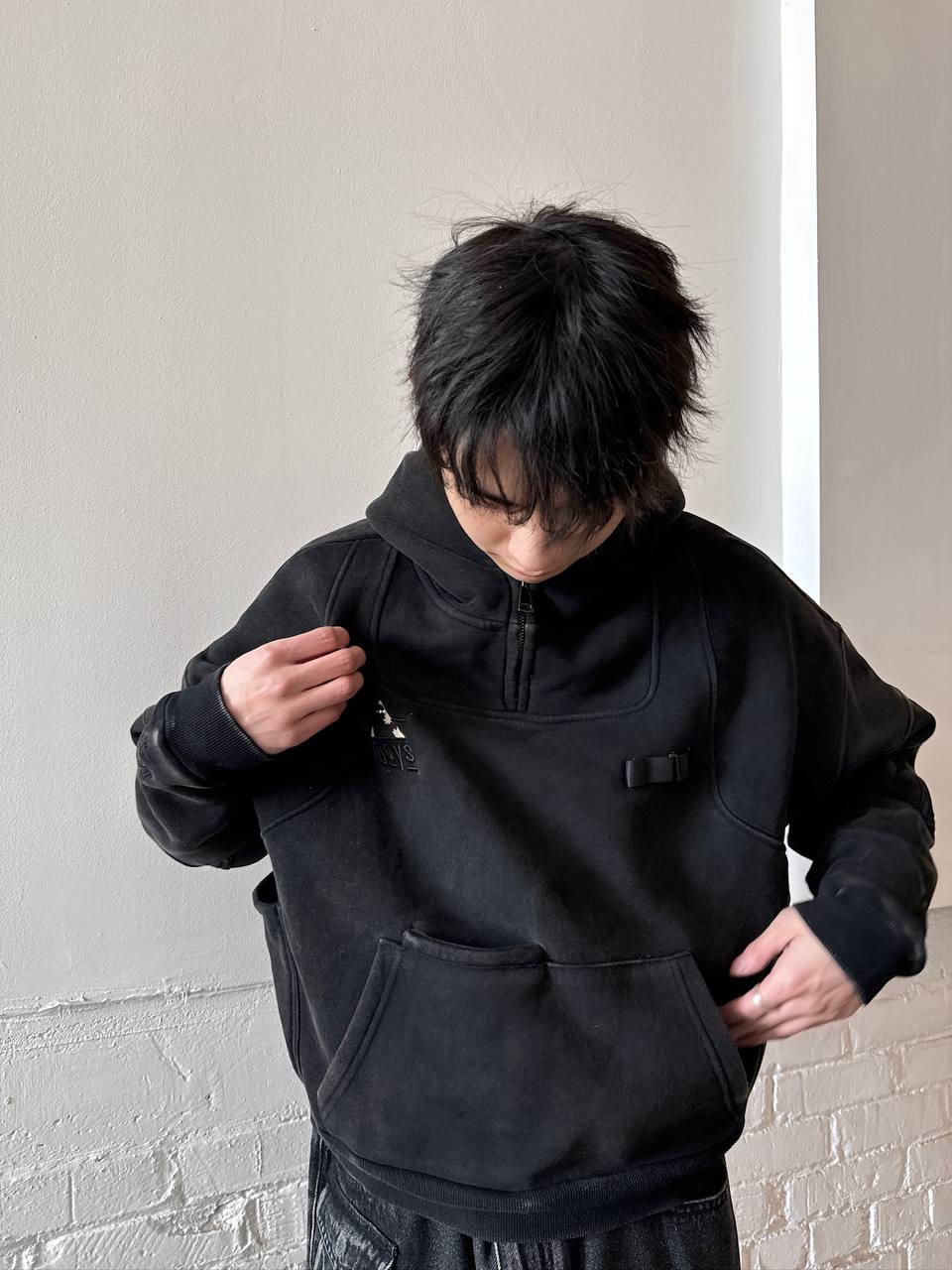 "DAYS" Hoodie Black-OSI