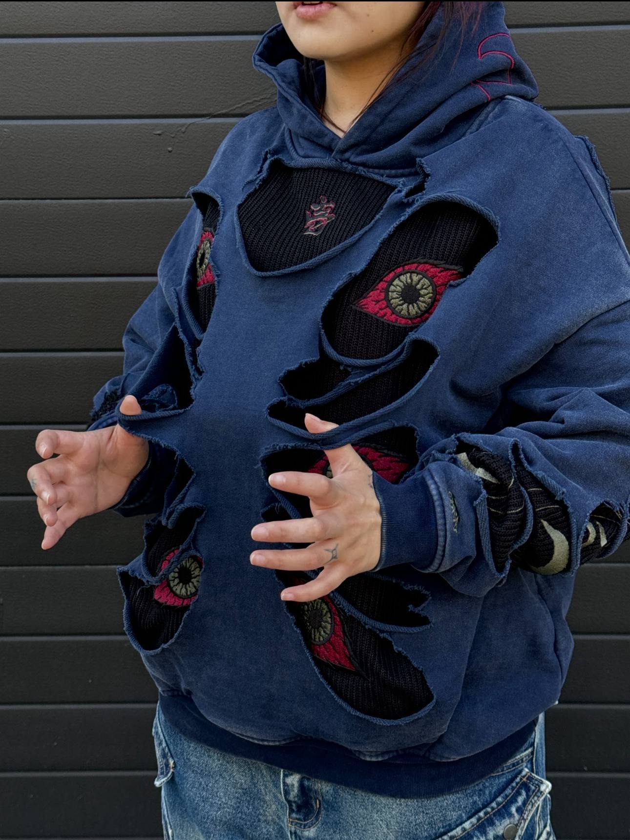 "EYE TEARS" Hoodie-OSI