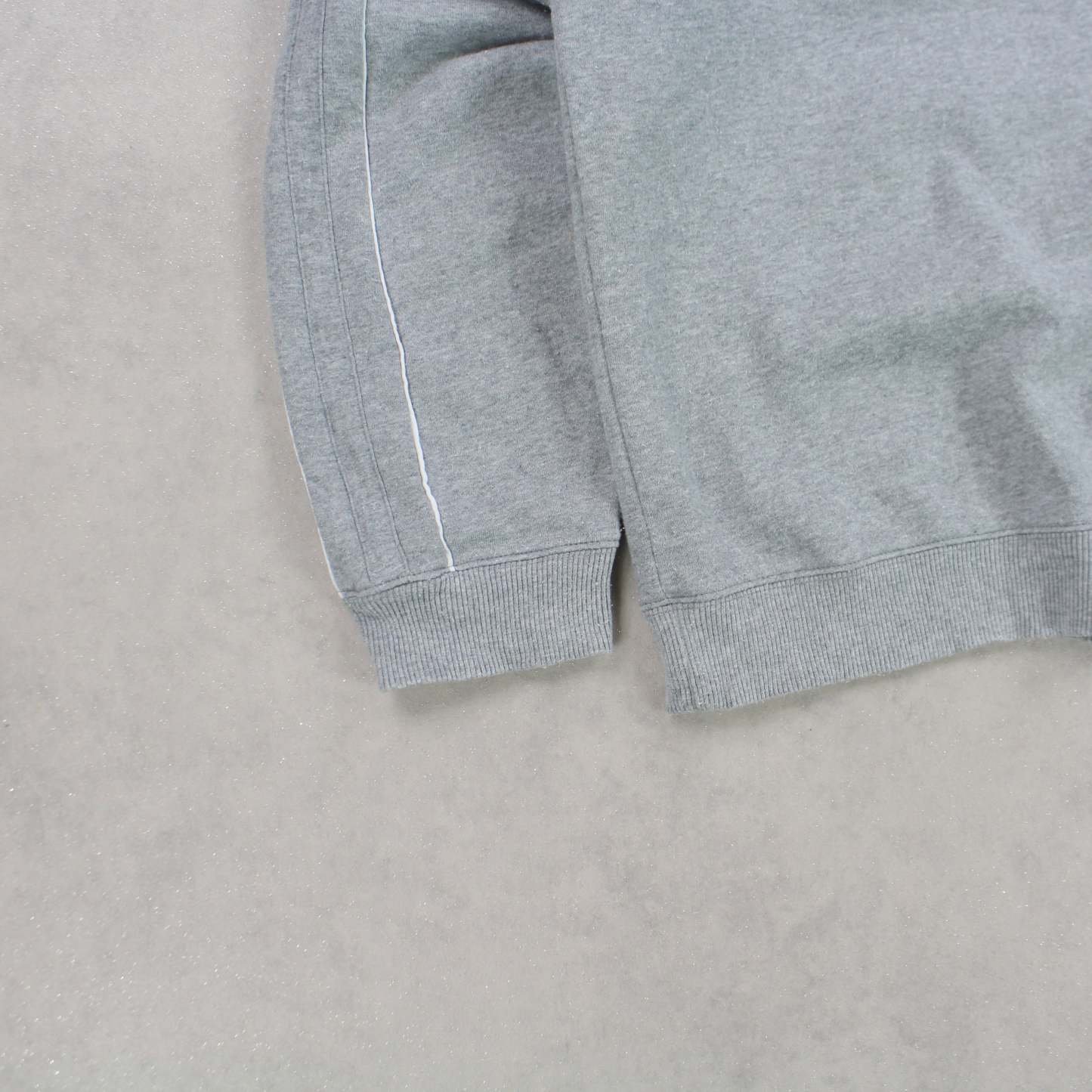 RARE 2000s  Sweatshirt Grey-OSI
