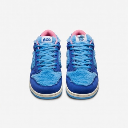 Dunk Low Stitch