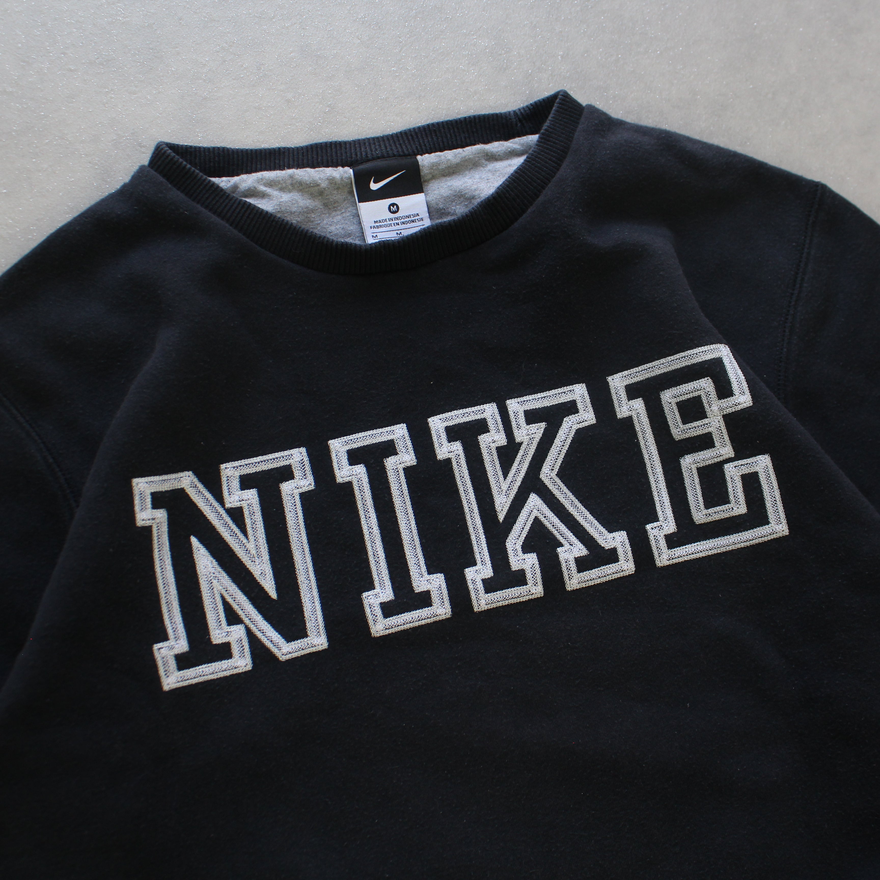 RARE 2000s  Sweatshirt Black-OSI