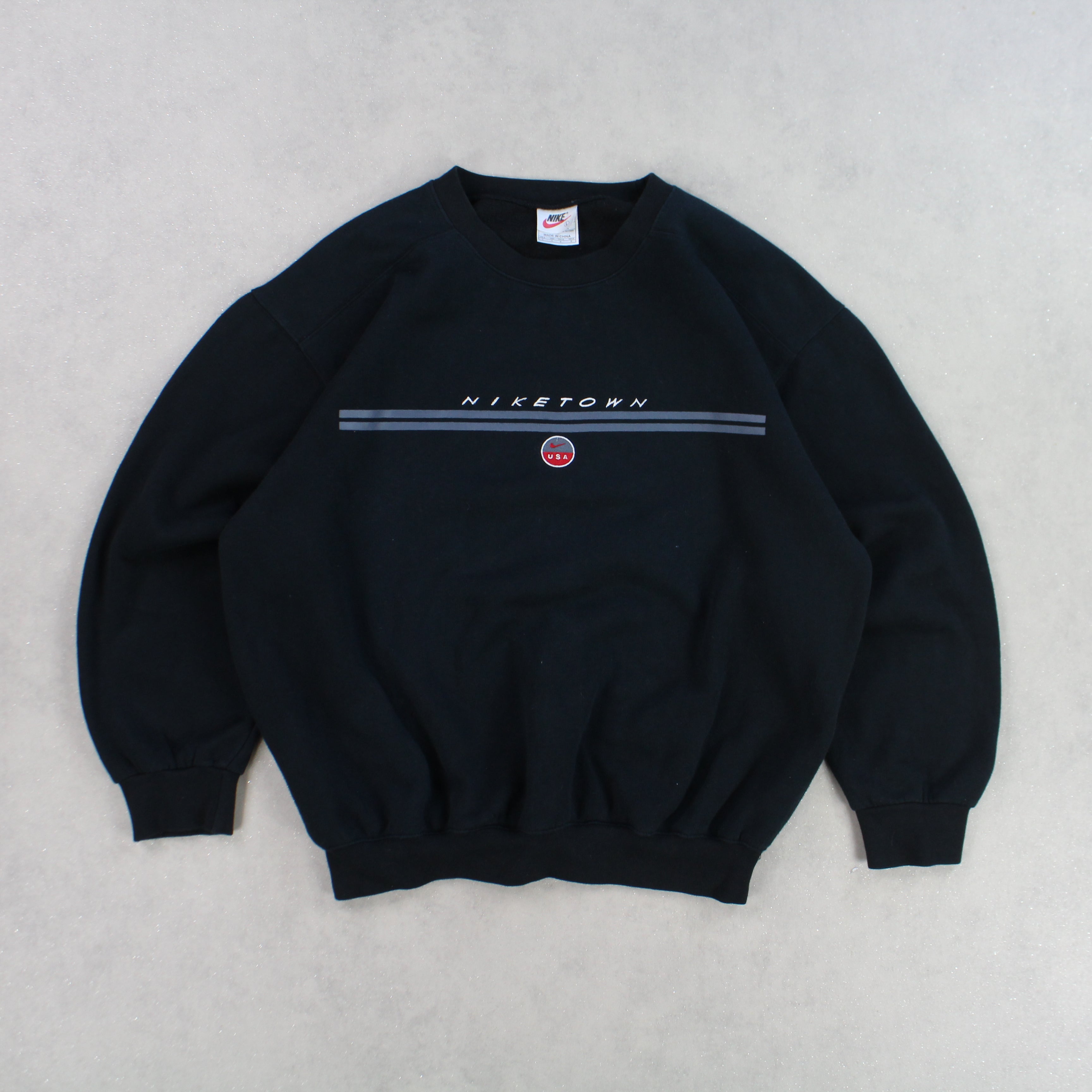 ULTRA RARE 1990s  Town USA Sweatshirt Black-OSI