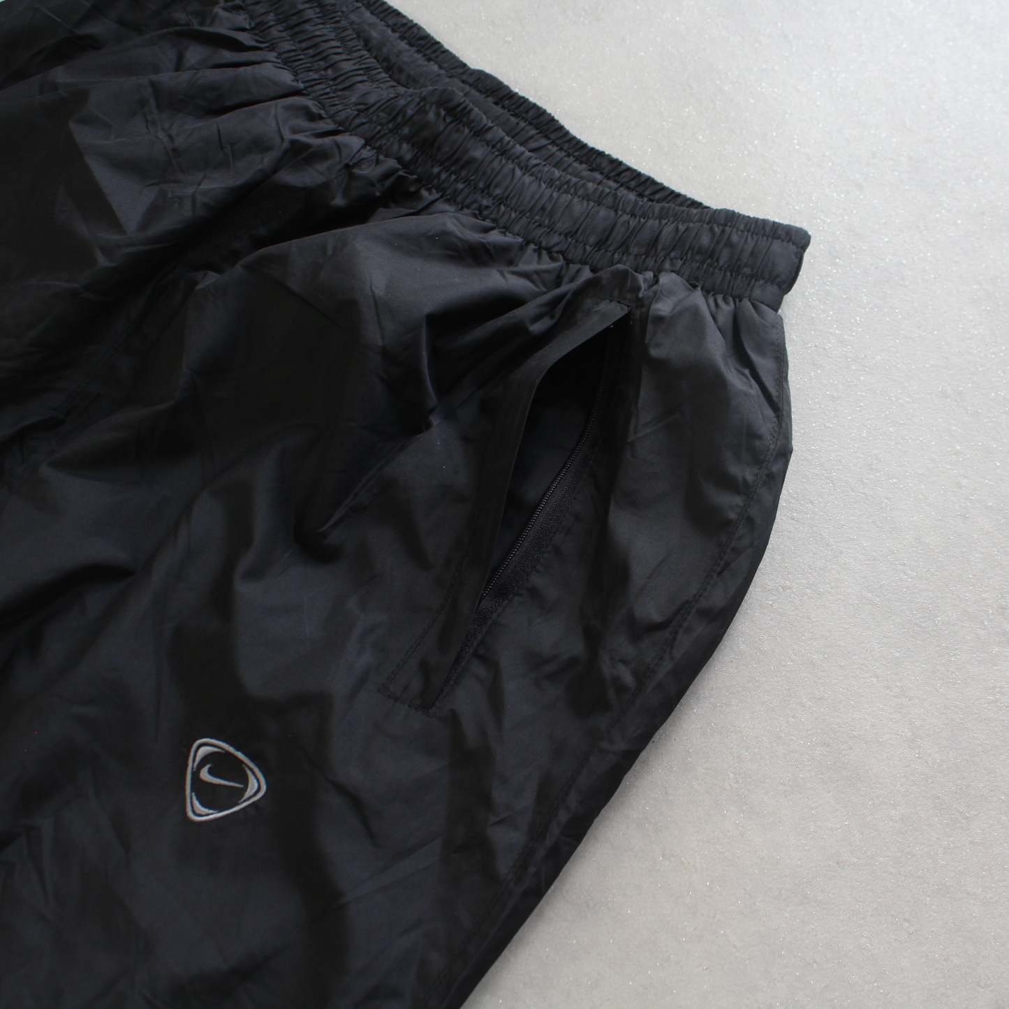 RARE 2000s Trackpants Black-OSI