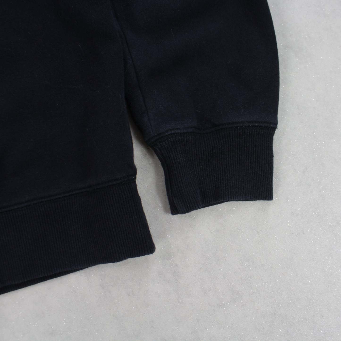RARE 2000s  Sweatshirt Black-OSI