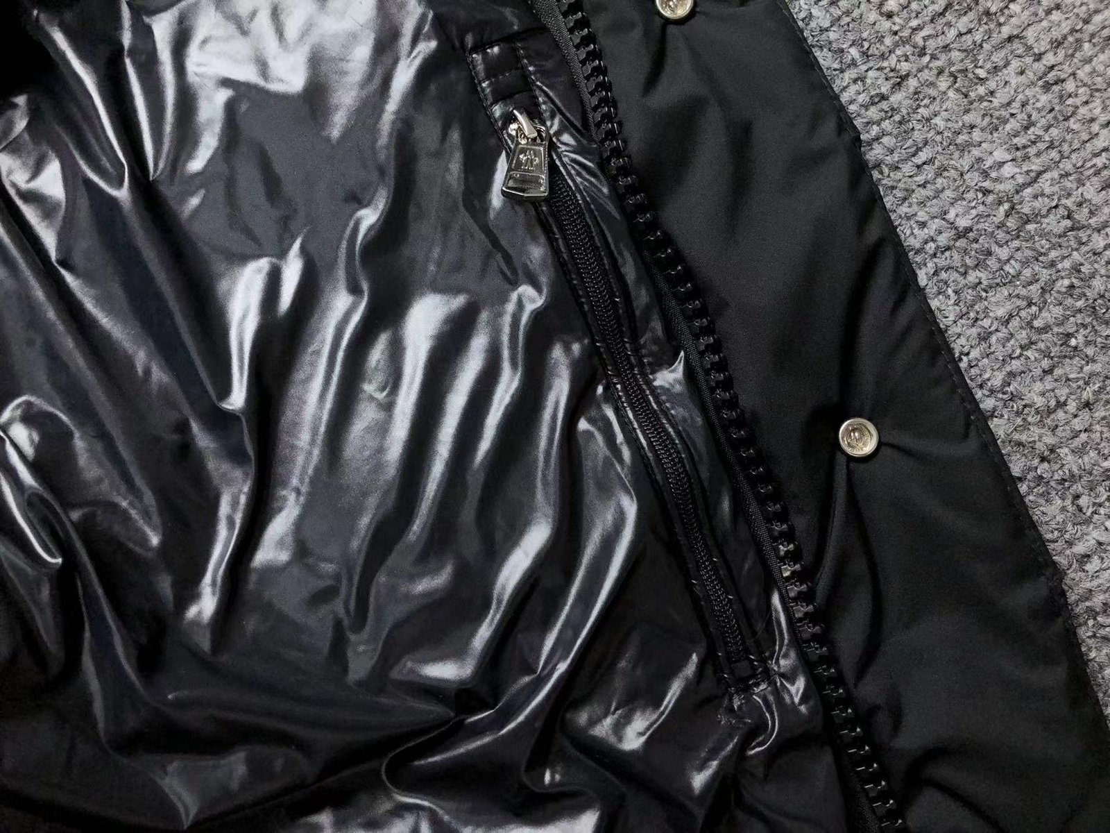 Moncler Logo Hooded Puffer Jacket Black