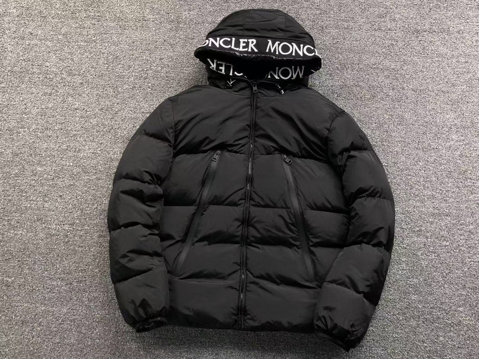  Logo Puffer Jacket Black-OSI