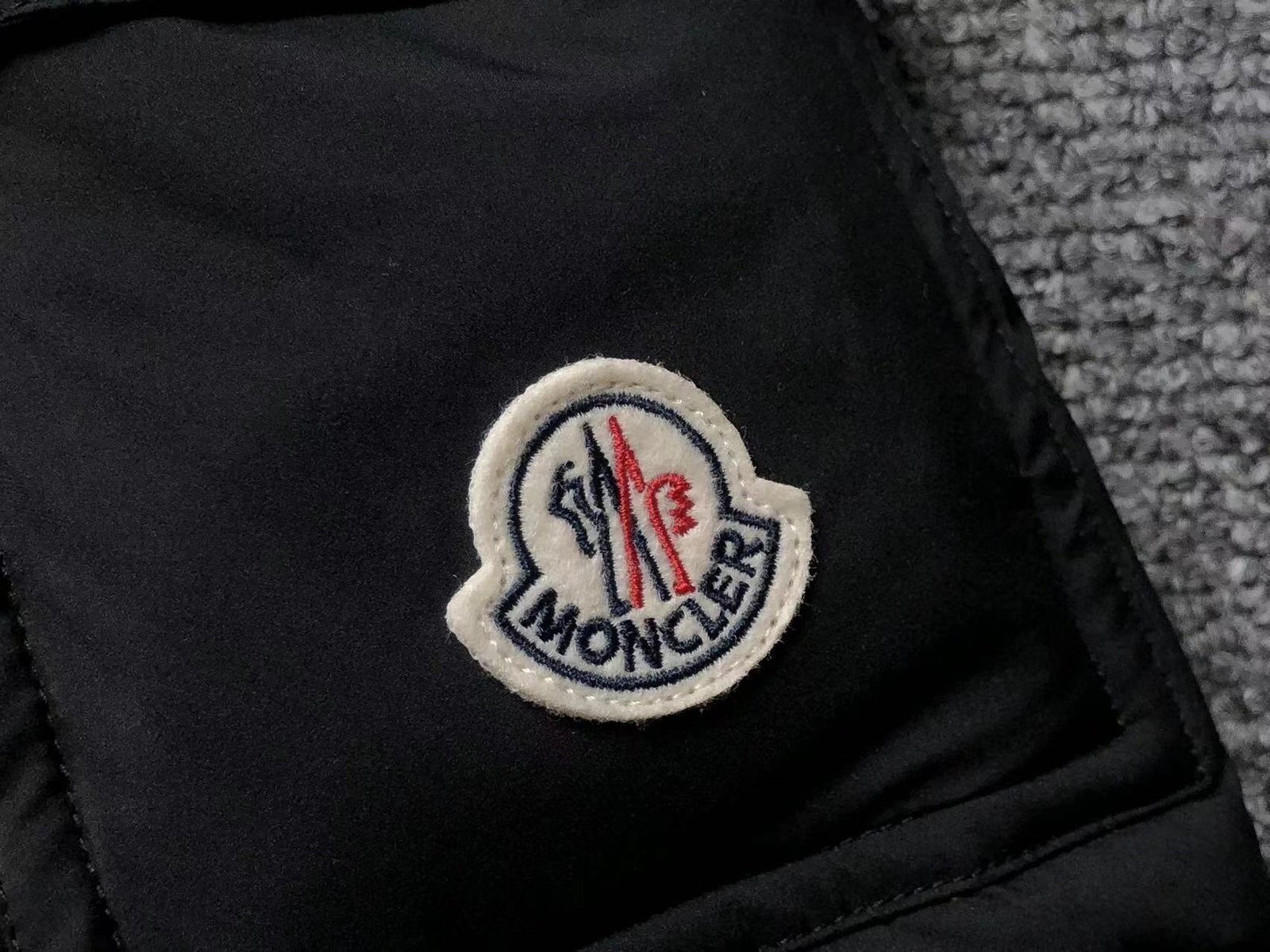 Moncler Logo Hooded Puffer Jacket Black