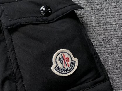 Moncler Logo Hooded Puffer Jacket Black