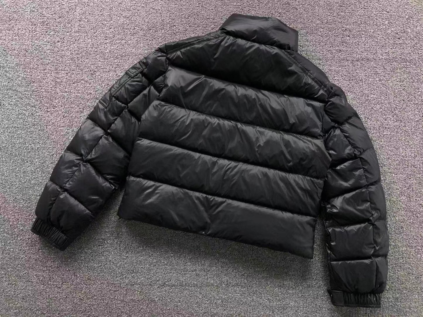 Moncler Cropped Puffer Black