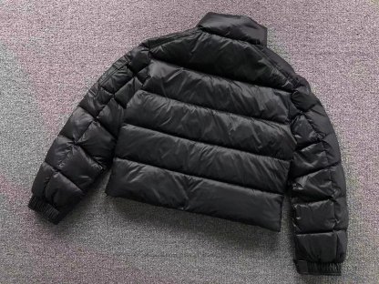 Moncler Cropped Puffer Black