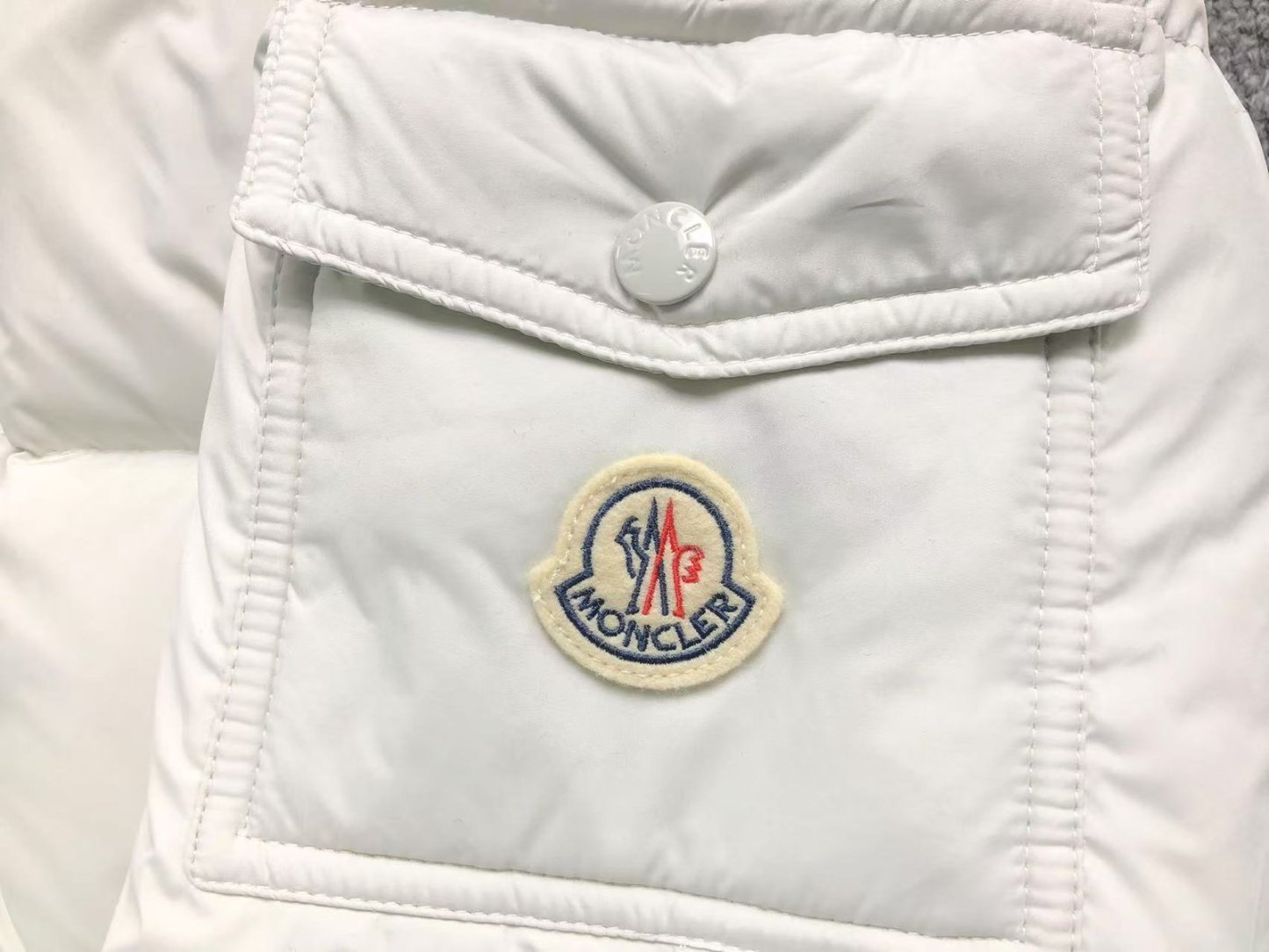 Moncler Logo Puffer Jacket White
