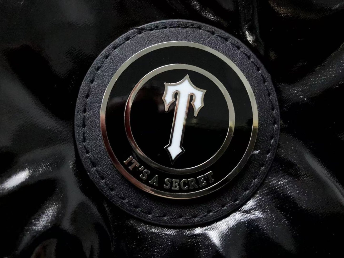Trapstar Irongate Hooded Puffer Jacket Shiny Black