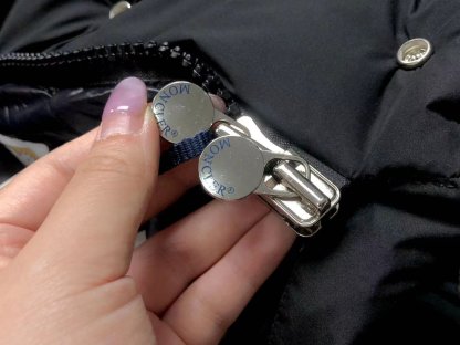 Moncler Logo Hooded Puffer Jacket Black