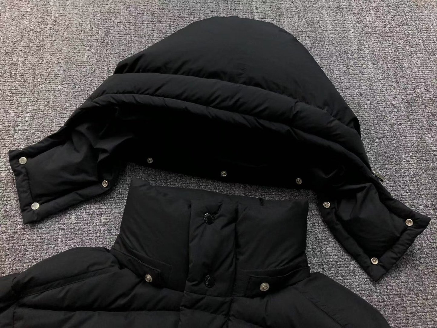 Moncler Logo Hooded Puffer Jacket Black