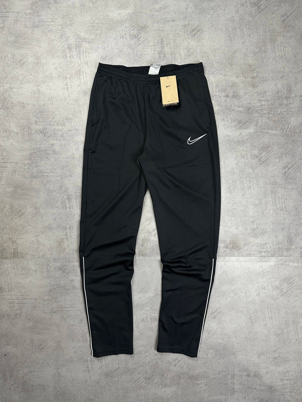 Conjunto  Dri-Fit 2021 (Branco e Preto)-OSI