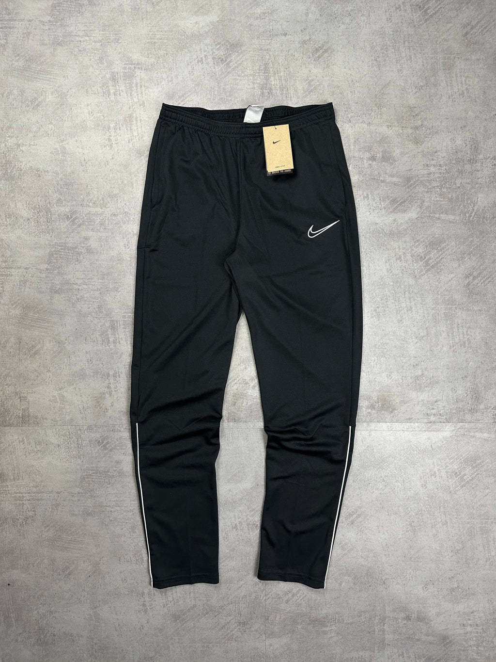 Conjunto  Dri-Fit 2021 (Branco e Preto)-OSI