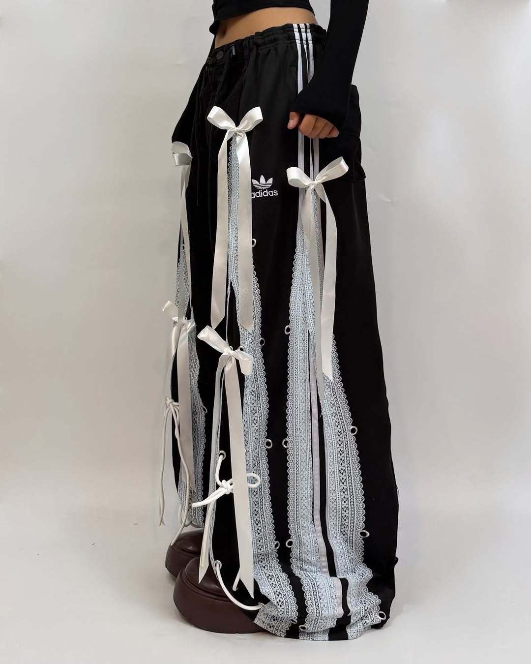 Design style: AD X Papiliono black