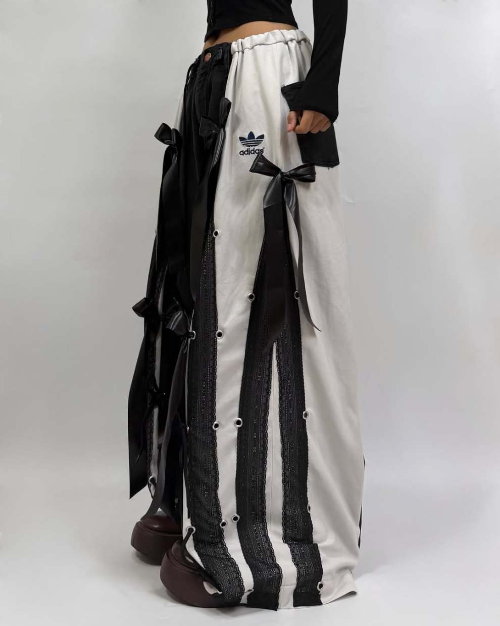 Design style: AD X Papiliono white