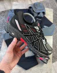 ASICS GEL TRAINERS - BLACK/RED