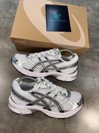 ASICS GEL TRAINERS - WHITE/SILVER