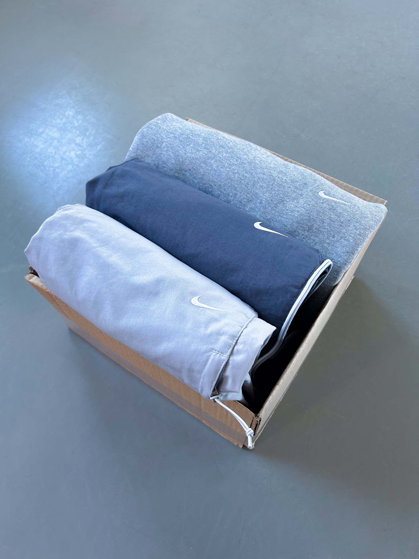 VINTAGE MYSTERY BOX (3 PIECES)