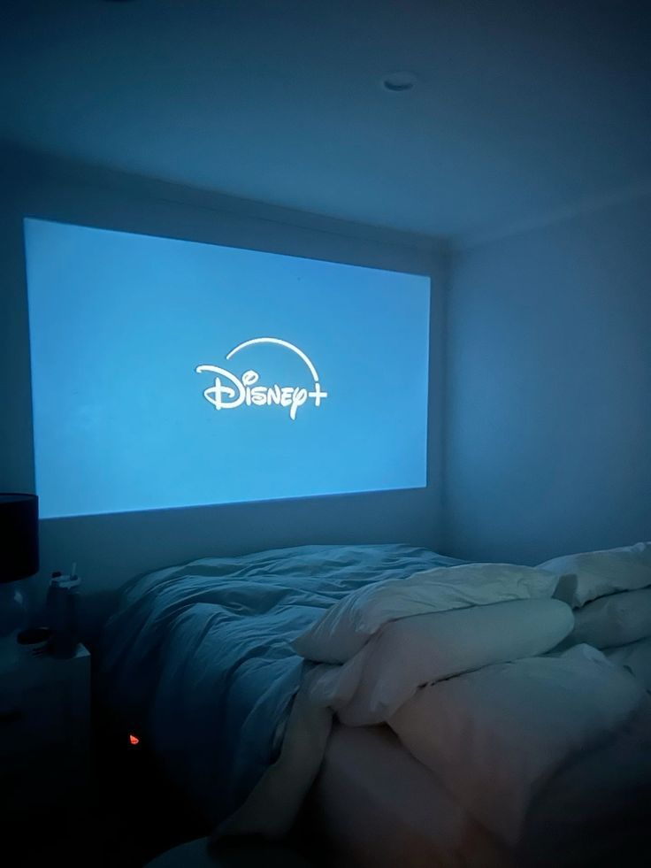 Cinematic Smart Projector