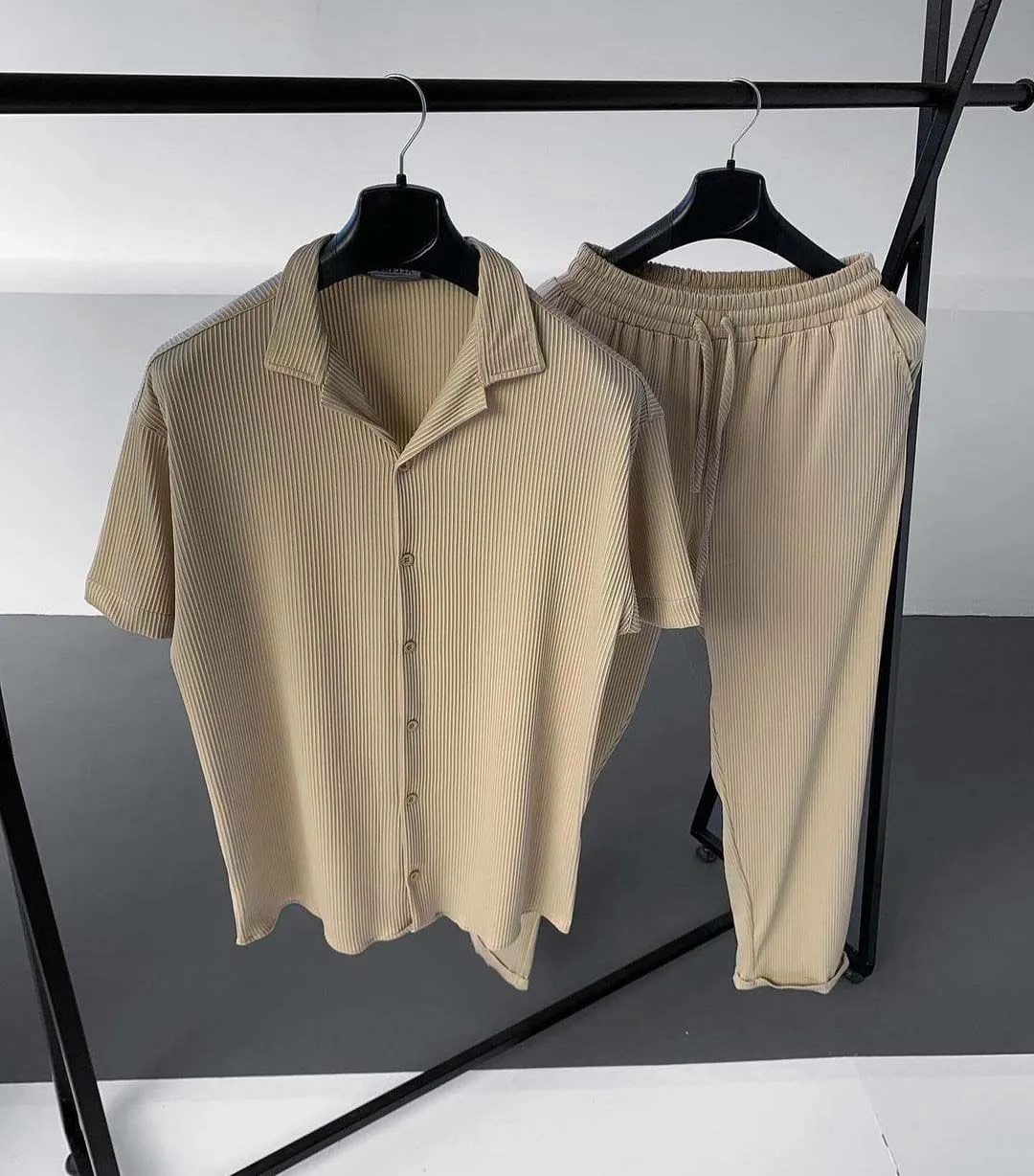 Urban Pleated Co-ord Image - 5
