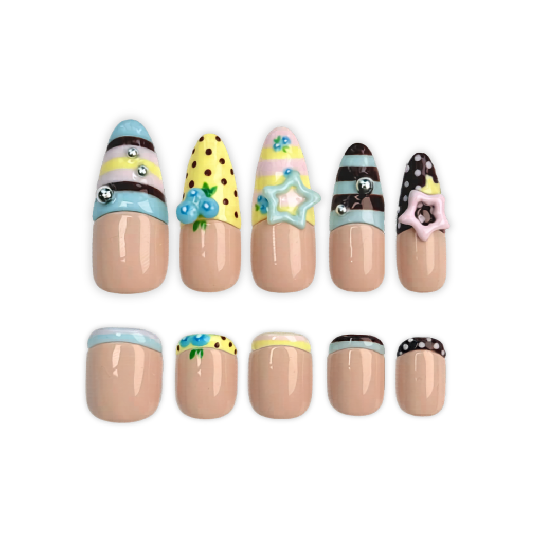 Blueberry Neapolitan Clip-on Nails