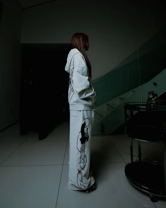 “AOT” ZIP-UP (GREY)