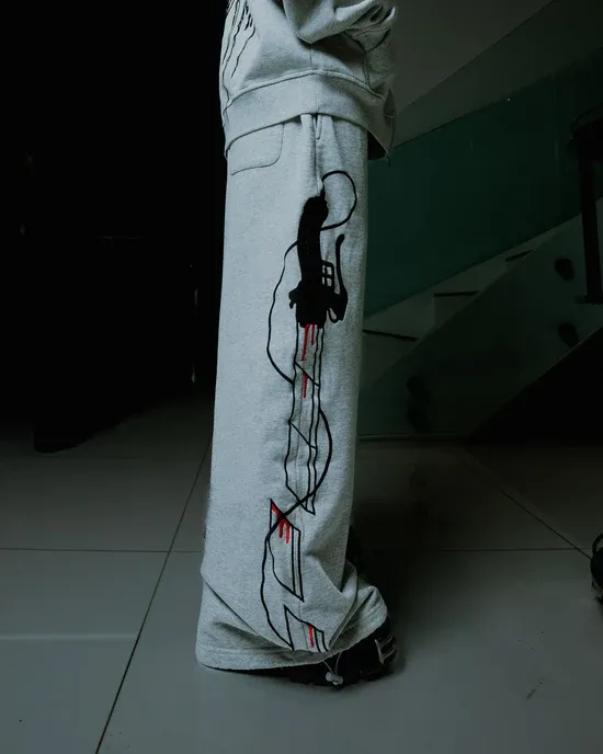 “AOT” SWEATS (GREY)