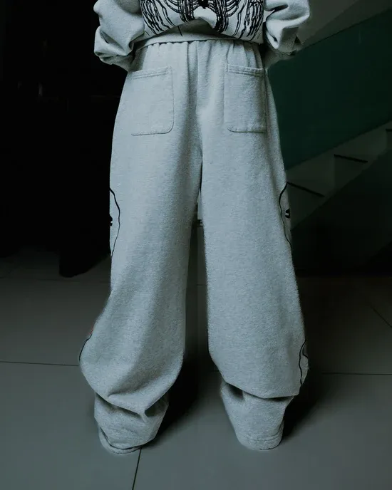 “AOT” SWEATS (GREY)