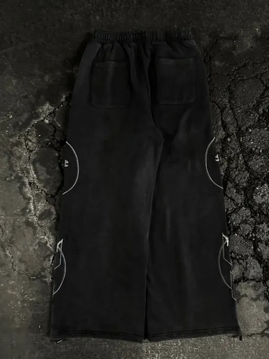 “AOT” SWEATS (STONE)