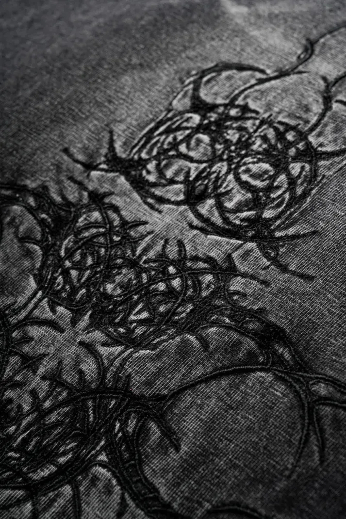 "CENTIPEDE" WASHED TEE