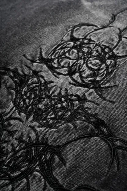 "CENTIPEDE" WASHED TEE