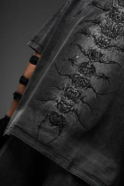 "CENTIPEDE" WASHED TEE