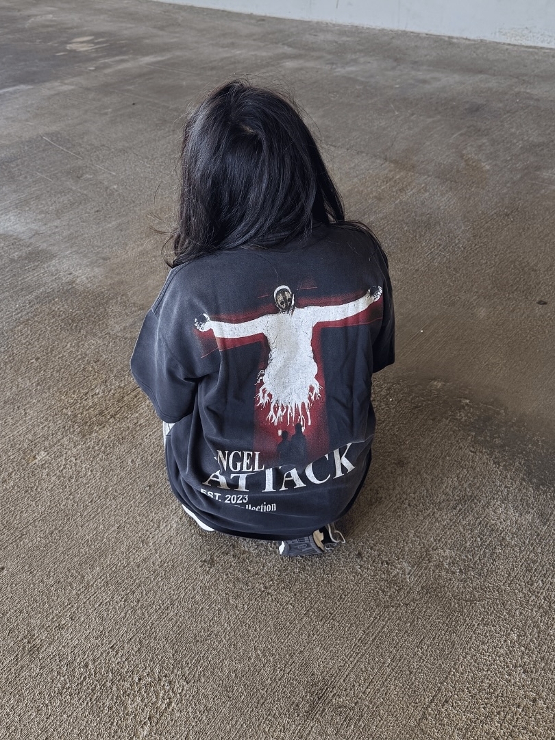 SECOND ANGEL LILITH VINTAGE TEE | EVA