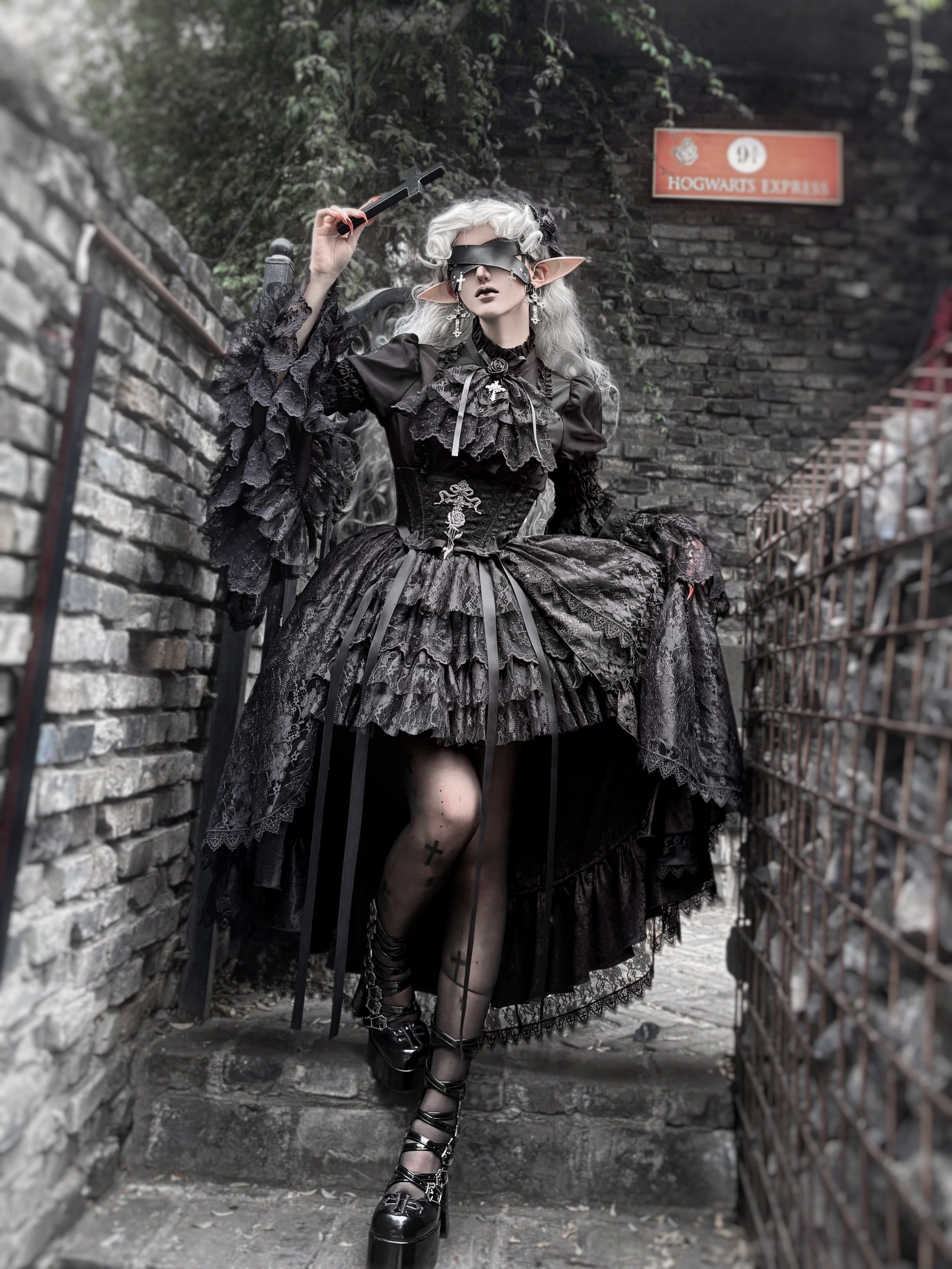 Cross Thorns Gothic Set