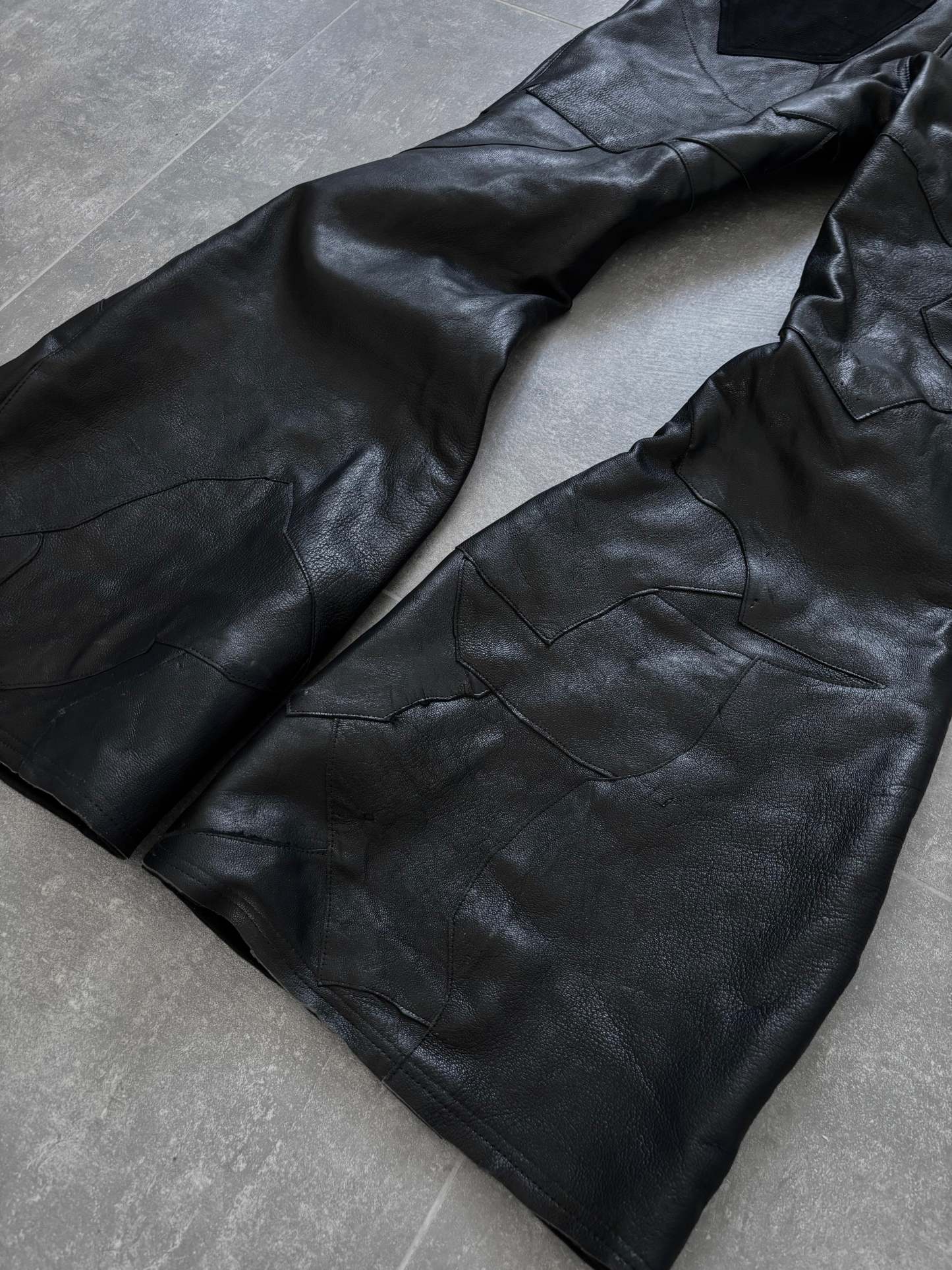 SCRAP LEATHER DENIM PANTS