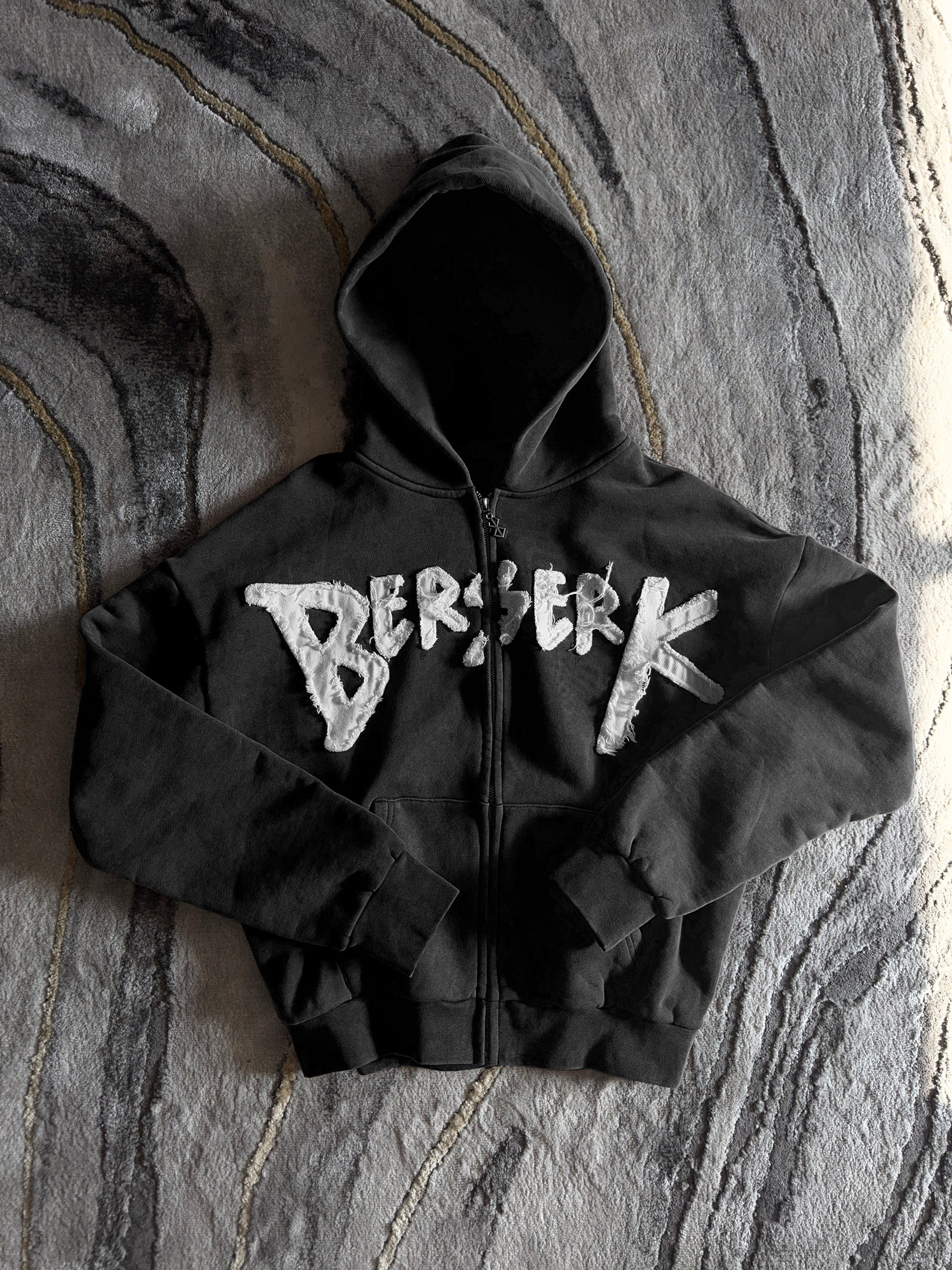 BERSERK RELIC ZIP-UP HOODIE
