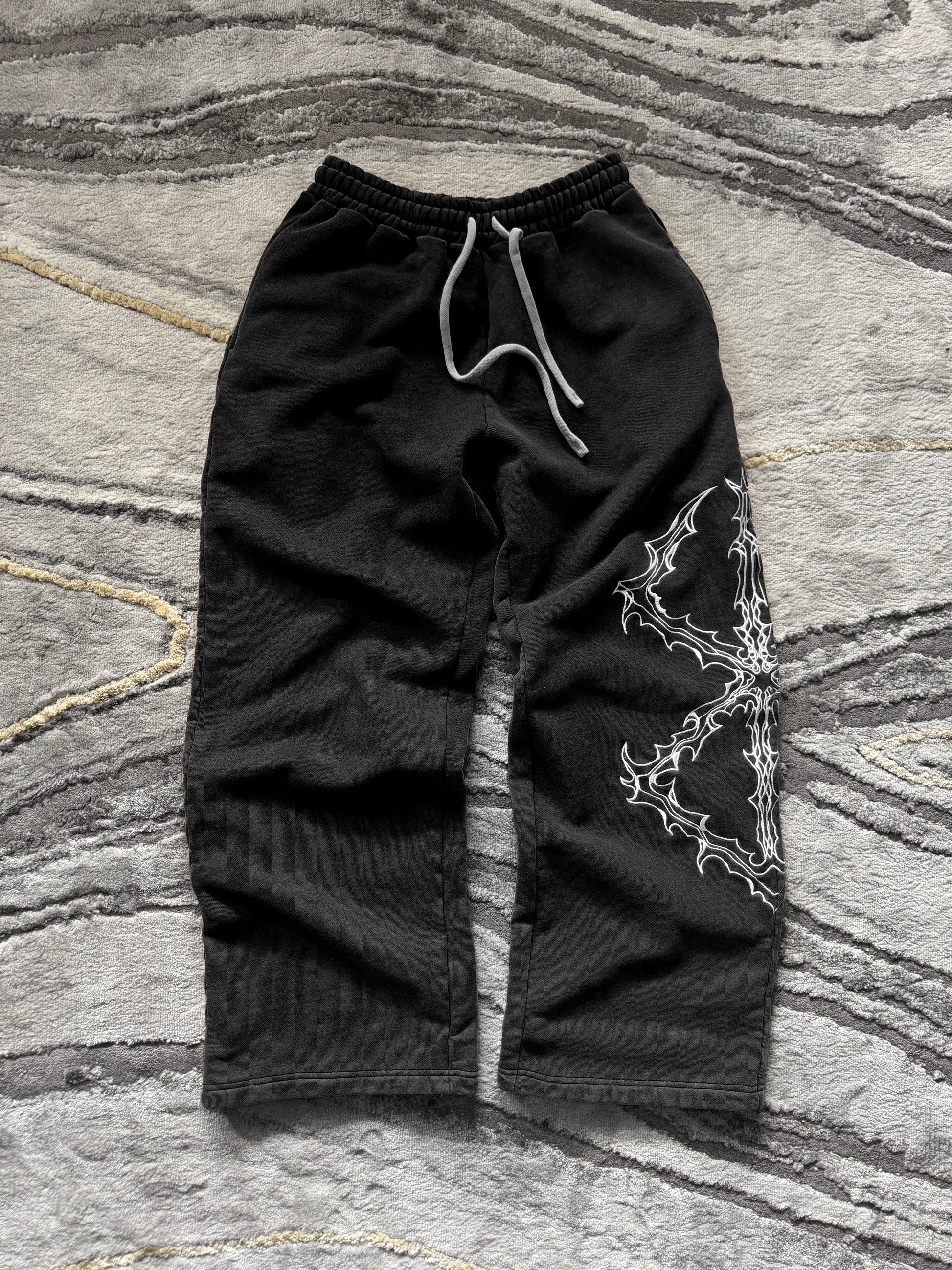 BERSERK RELIC SWEATS