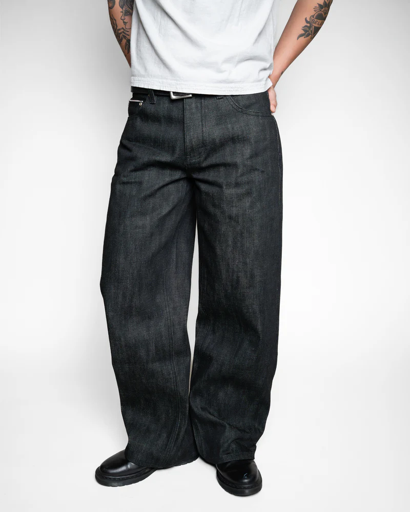 UNIFORM CUT JAPANESE RELAXED SELVEDGE JEANS