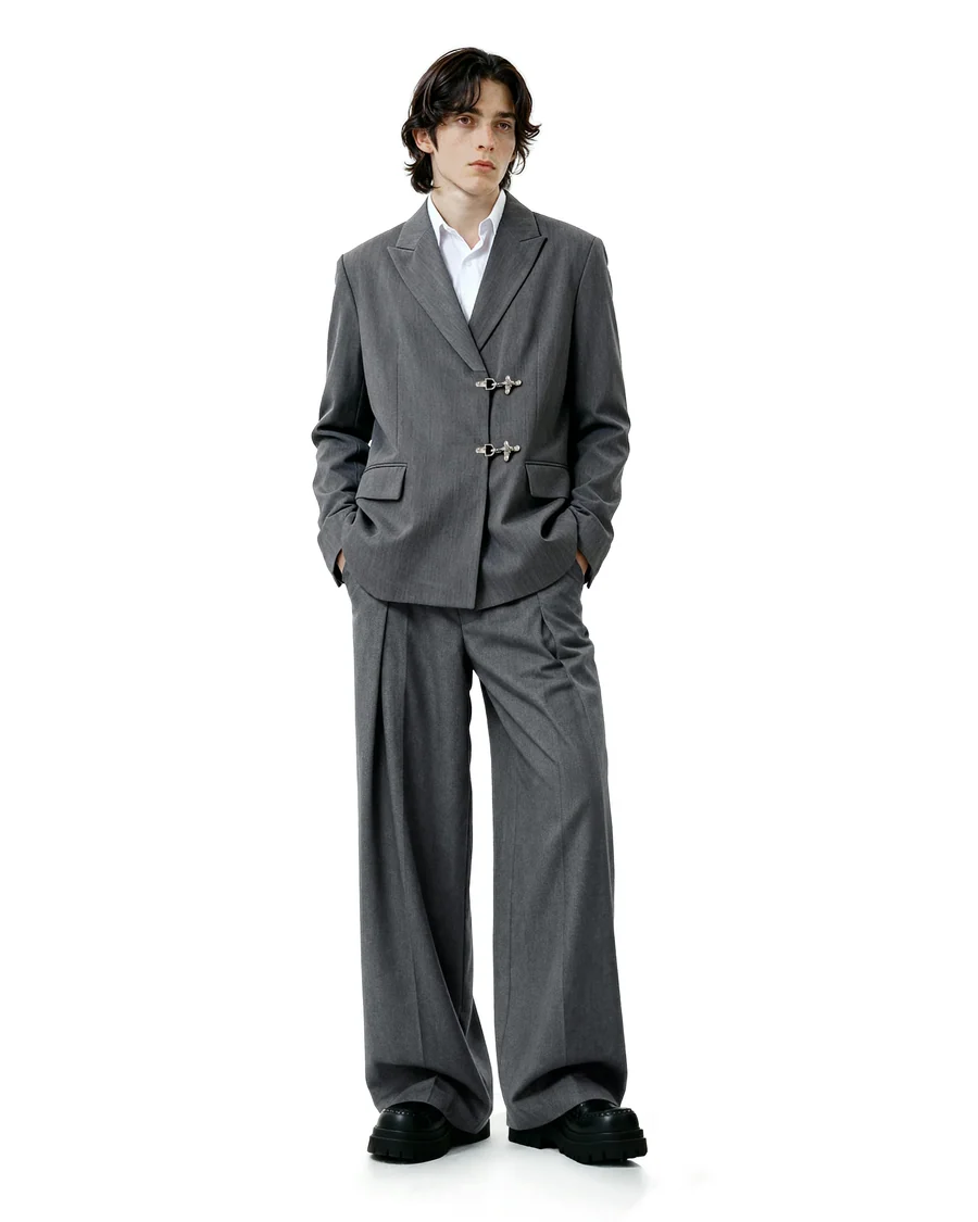 THE FIREMAN CLASP SUIT