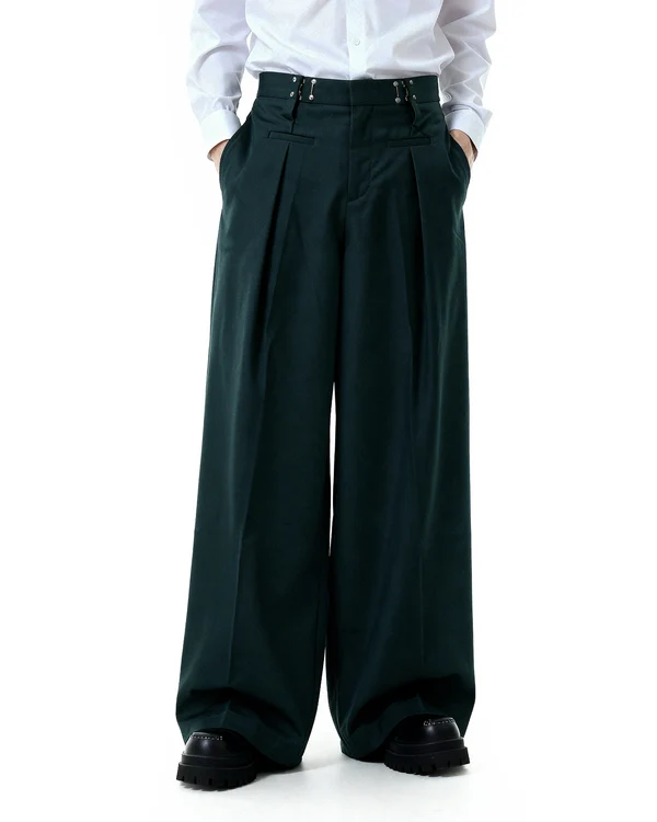 THE FIREMAN CLASP SUIT