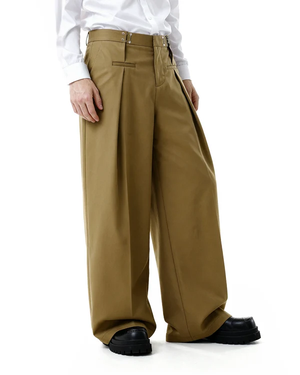 THE FIREMAN CLASP SUIT