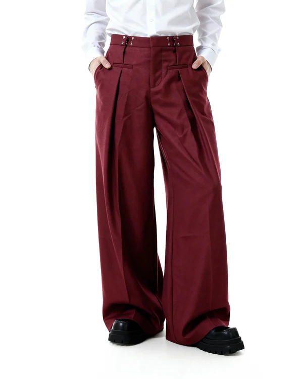 THE FIREMAN CLASP SUIT
