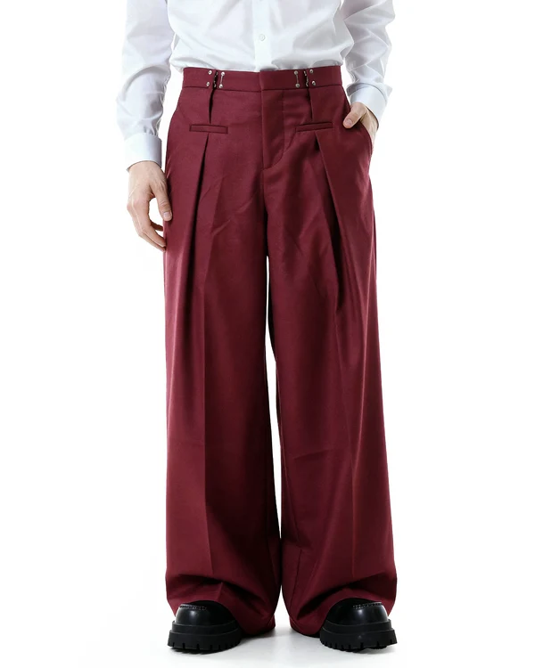 THE FIREMAN CLASP SUIT