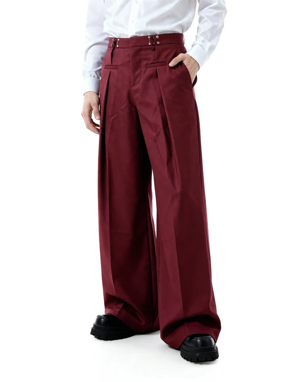 THE FIREMAN CLASP SUIT
