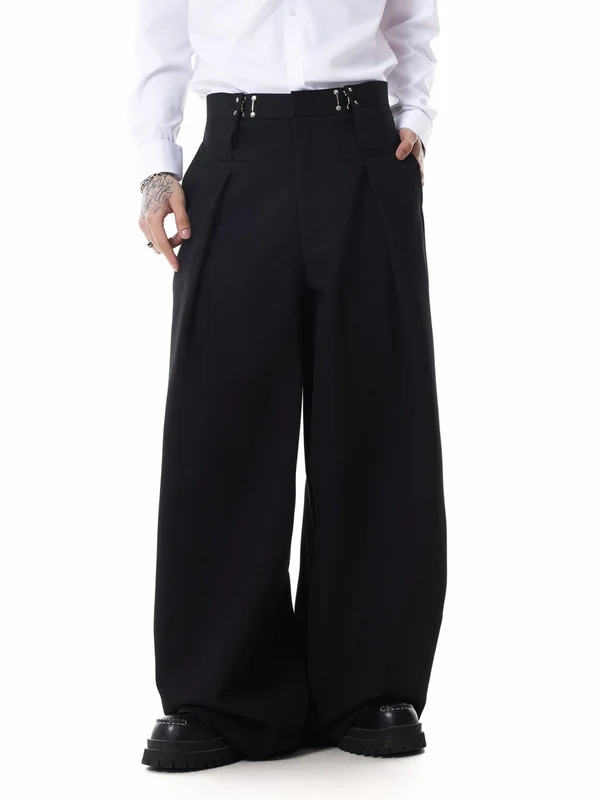 THE FIREMAN CLASP SUIT
